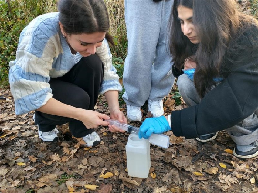 802558e5-f6e4-4f64-86f6-4d76455f4b18